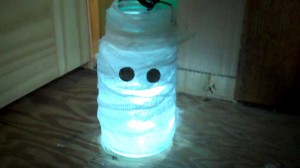 Mason Jar Mummy Halloween Craft 