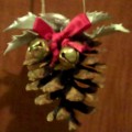 Quick and Easy Pine Cone Christmas Decorations