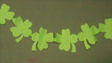 crafts for kids - easy shamrock garland