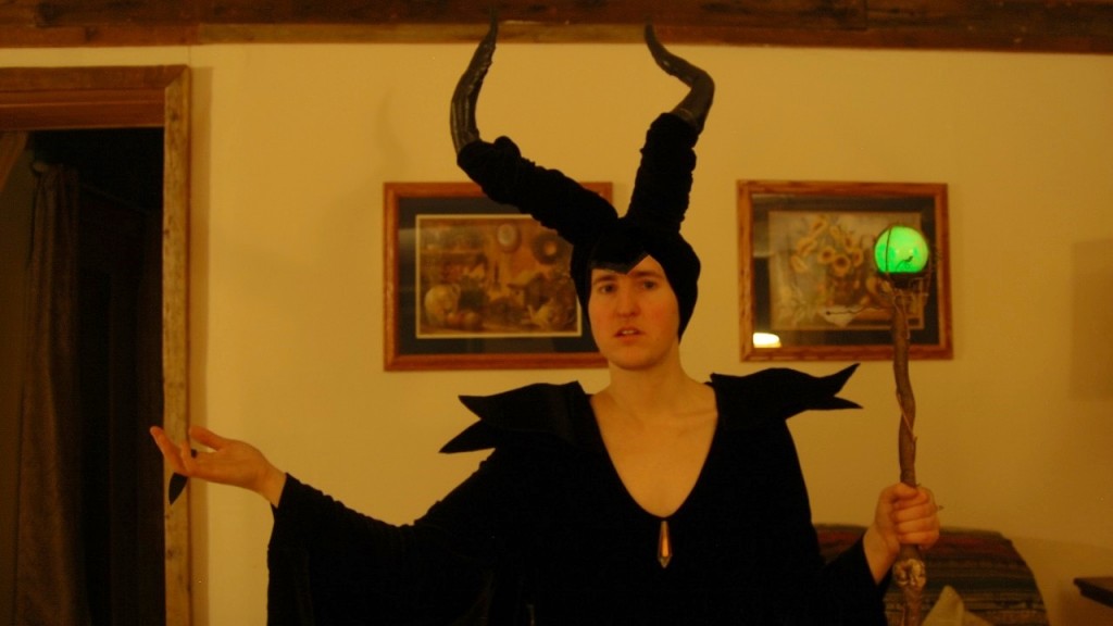 How to Make a Maleficent Costume Dress Easy