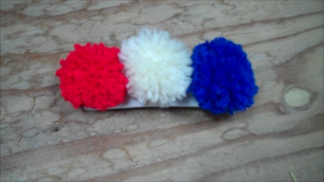 Easy DIY Pom-Pom Barrette