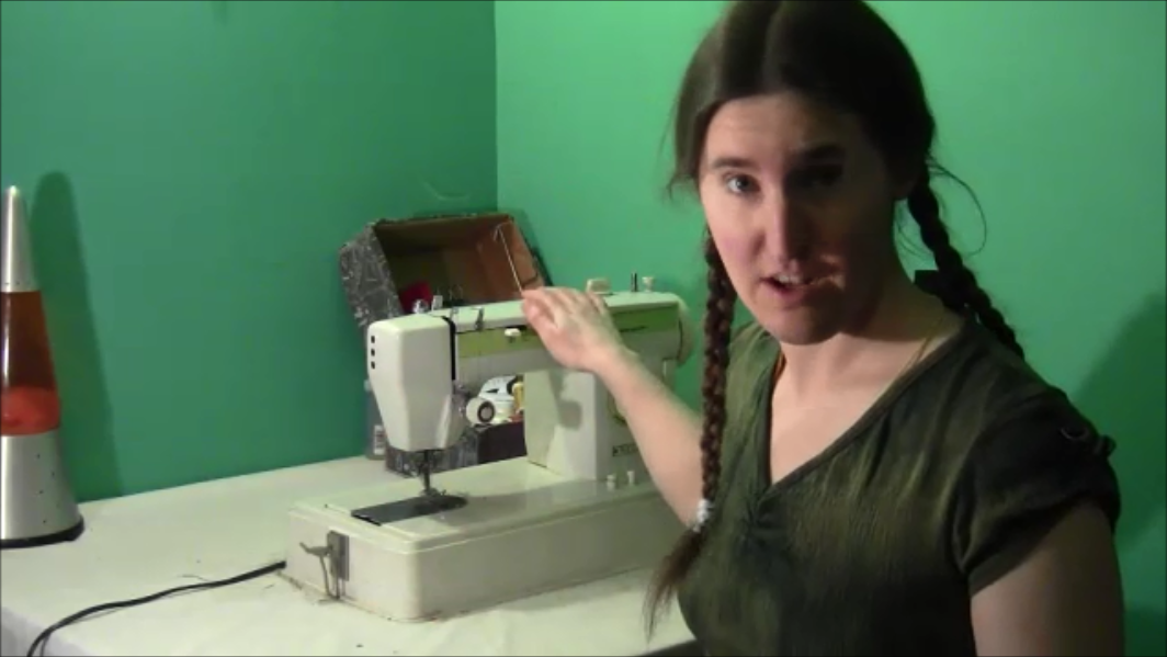 How To Use A Sewing Machine (Old Nelco Model)