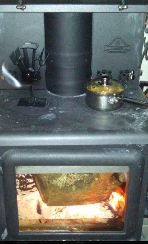 How To Cook On A Wood Stove