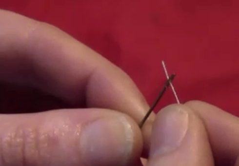 How to Thread a needle