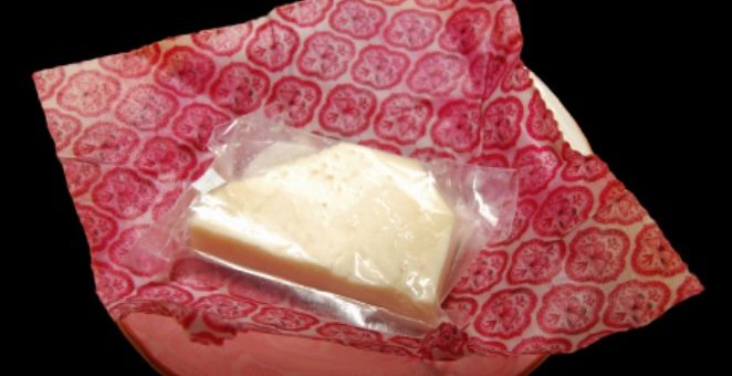 How To Use Beeswax Wraps as a Plastic Alternative (reusable, biodegradable) and care for them