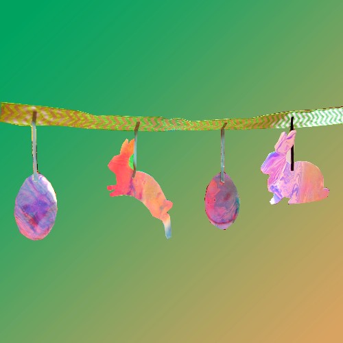 Easy DIY Holographic Easter Garland (Irridecent decor) - Crafts For Kids 