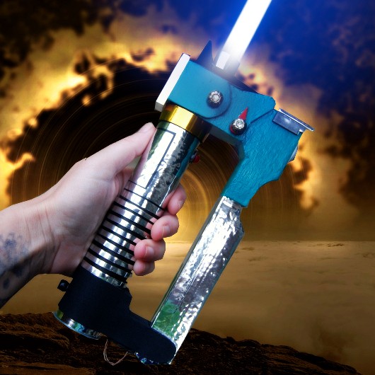 Ezra Bridger Lightsaber DIY (Blaster Saber hybrid) - Star Wars Rebels - Cheap & Easy Cardboard 